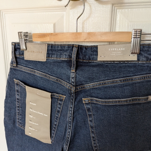 Everlane The Original Curvy Cheeky Jean - Picture 8 of 11